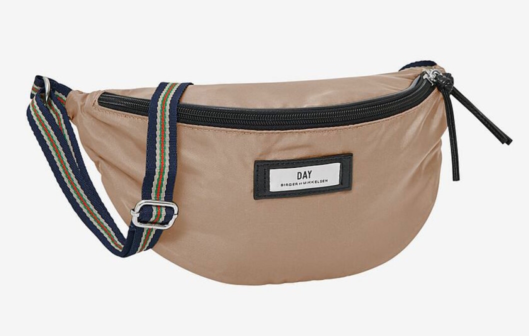 Beige magväska till våren 2019