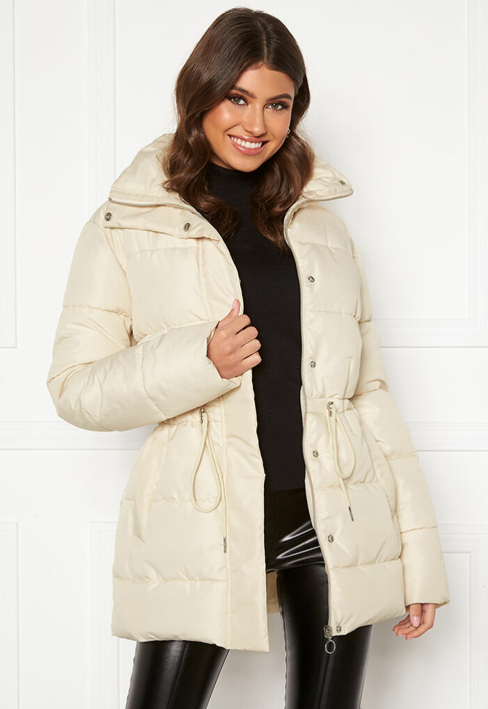 Beige pifferjacka från Bubbleroom