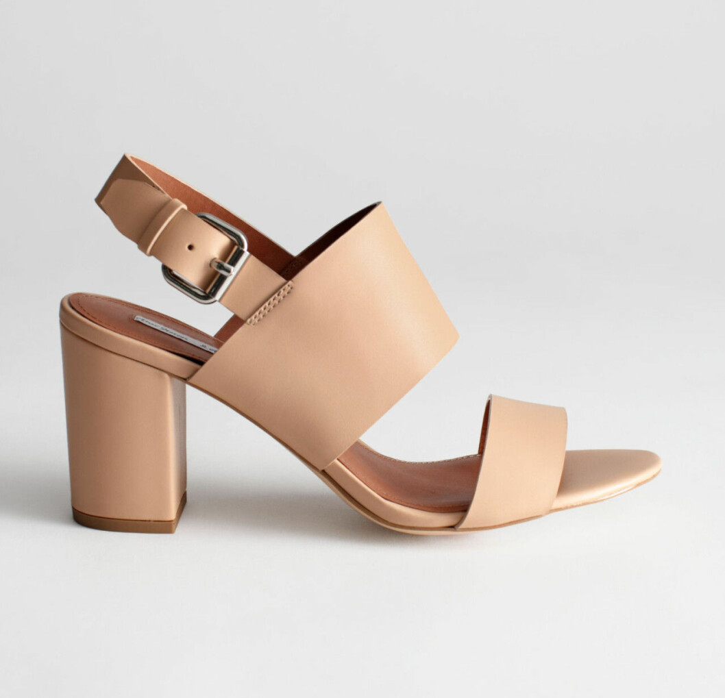 Beige sandaletter med bred klack för dam till 2020