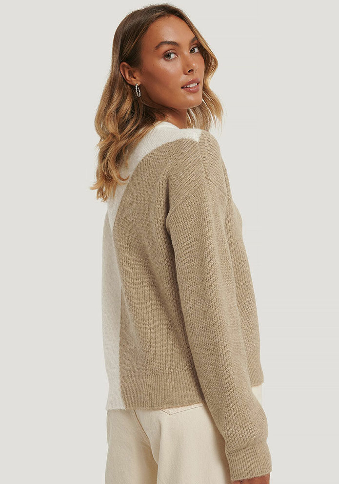 beige-stickad-troja-nakd