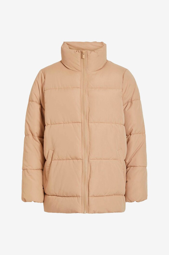 Beige vadderad dunjacka i kort modell från Vila