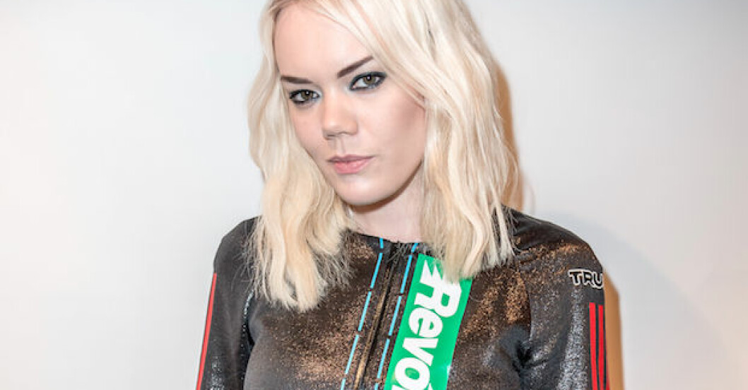 Betsey Johnson A/W 2009. Betsey Johnson A/W 2009.