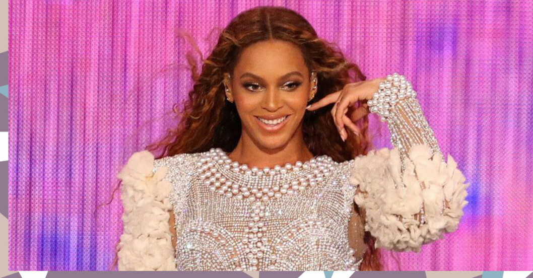 Beyoncé ler och är glad och kastar med håret