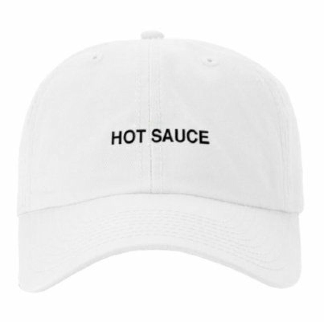 Keps med trycket ”Hot sauce” beyonce kläder formation 13