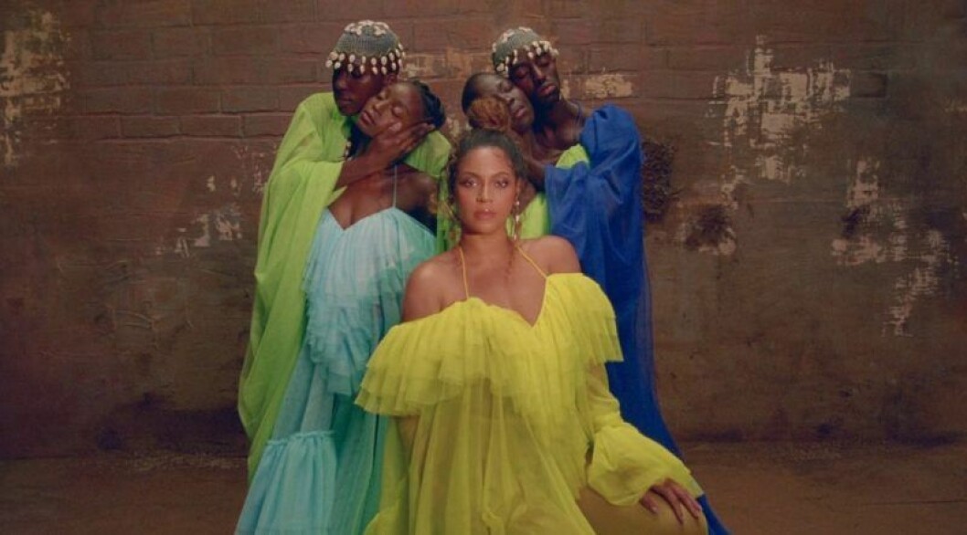 Beyoncé iklädd Selam Fessahaye på det visuella albumet <em>Black Is King</em>. Foto: @selamfessahaye. Beyonce iklädd Selam Fessahaye i Black Is King