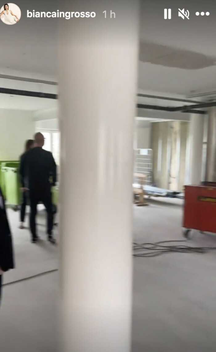 Bianca Ingrosso visar upp nya Caia kontoret i Stockholm