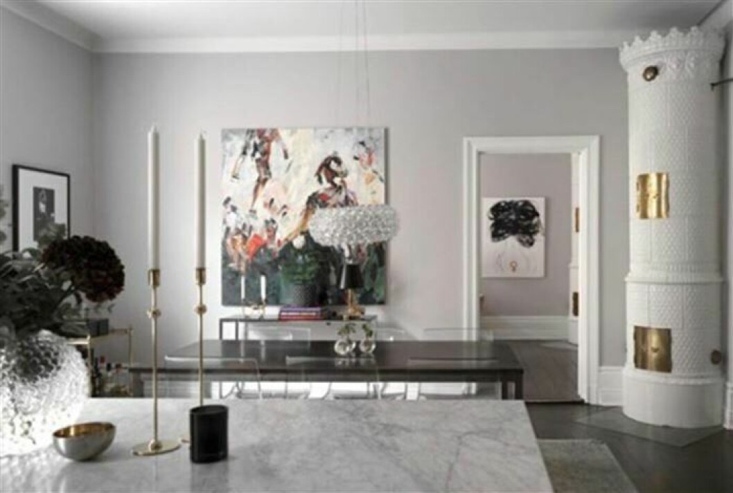 Bild på vardagsrummet i Bianca Ingrossos nya lägenhet