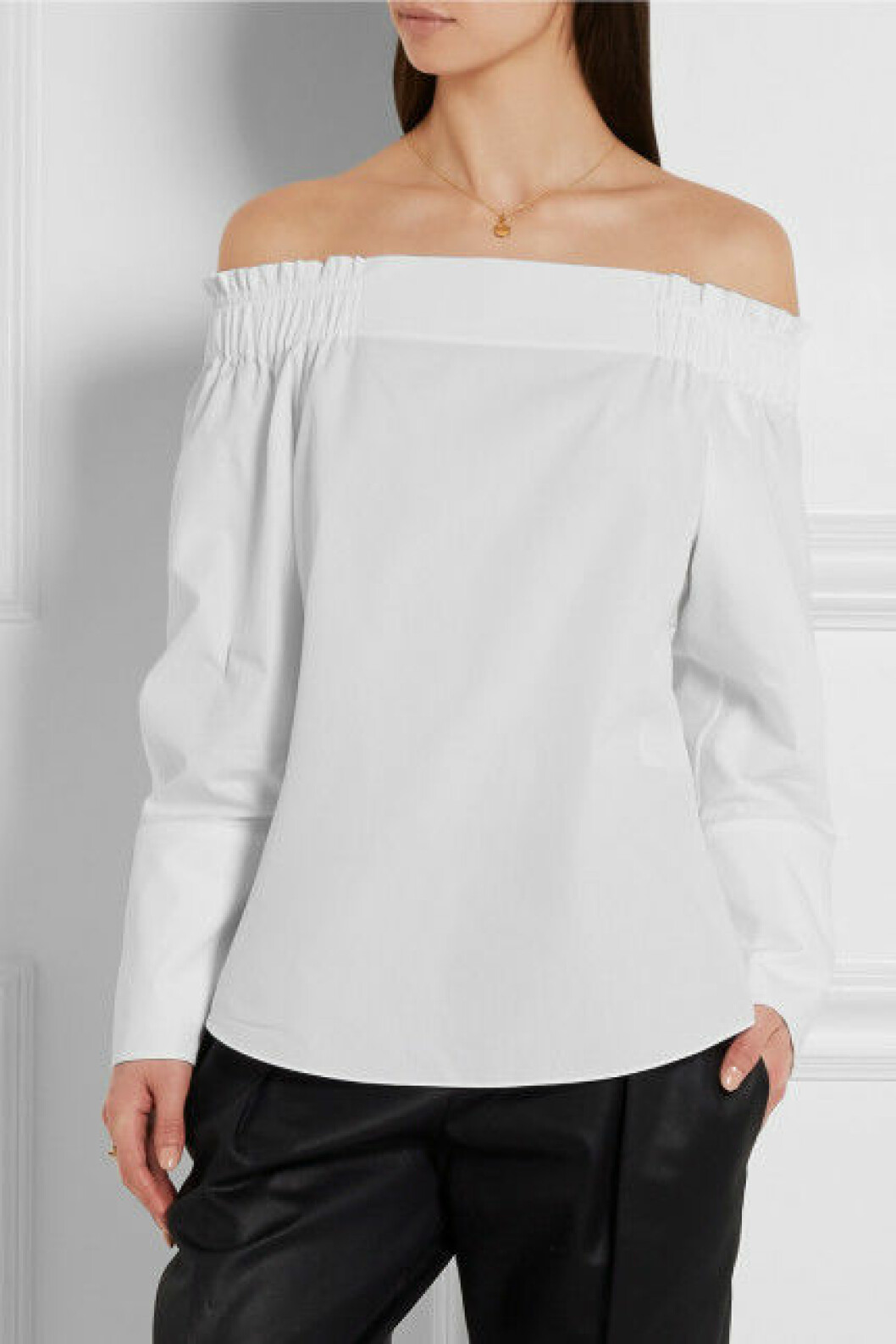 blus off shoulder