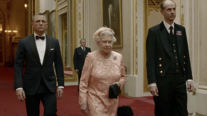 Drottning Elizabeth möter James Bond, 2012