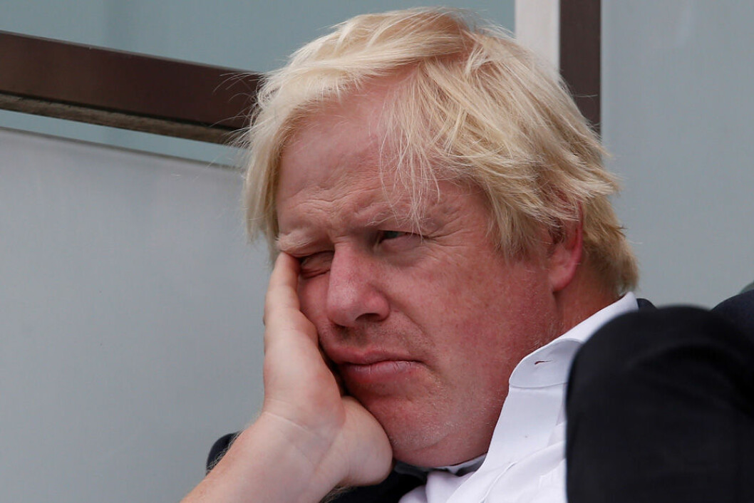 Boris Johnson ser bakfull ut.