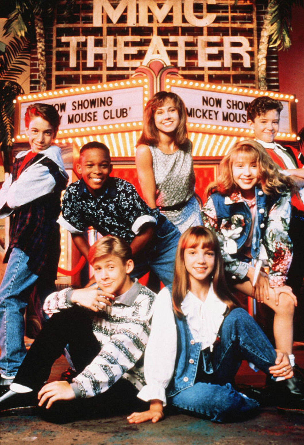 En bild på barnstjärnorna i tv-programmet Mickey Mouse Club 1993.