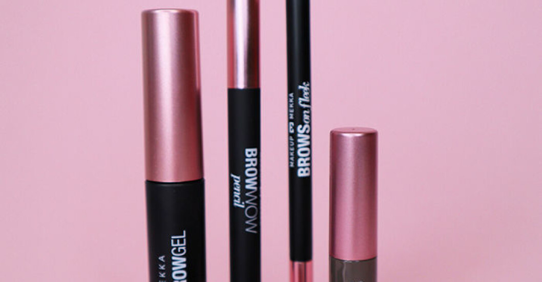 <a target="_blank" href="https://www.makeupmekka.se/produkt/the-brow-wow-pencil?utm_source=Native%20Baaam&utm_medium=cpc&utm_campaign=Native%20Baaam">The Brow Wow Pencil</a> från Makeup Mekka (99 kr) ger naturliga bryn som sitter där den ska.