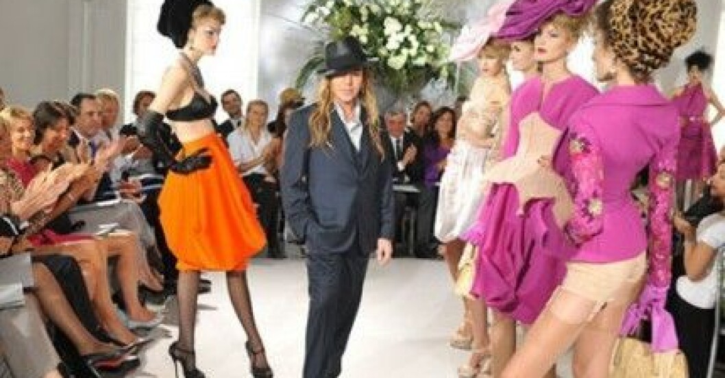 John Galliano är chefsdesigner för Christian Dior.