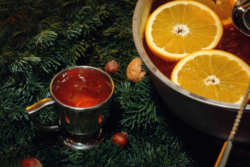 Divination är en cocktail toppad med äppelcider.