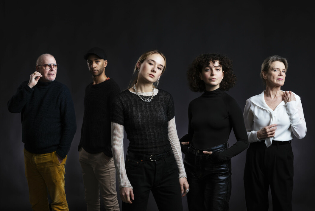 Flera välkända ansikten - och röster - på rollistan. Från vänster till höger: Peter Andersson, Lancelot Ncube, Alba August, Wilma Lidén och Stina Ekblad. Peter Andersson, Lancelot Ncube, Alba August, Wilma Lidén och Stina Ekblad