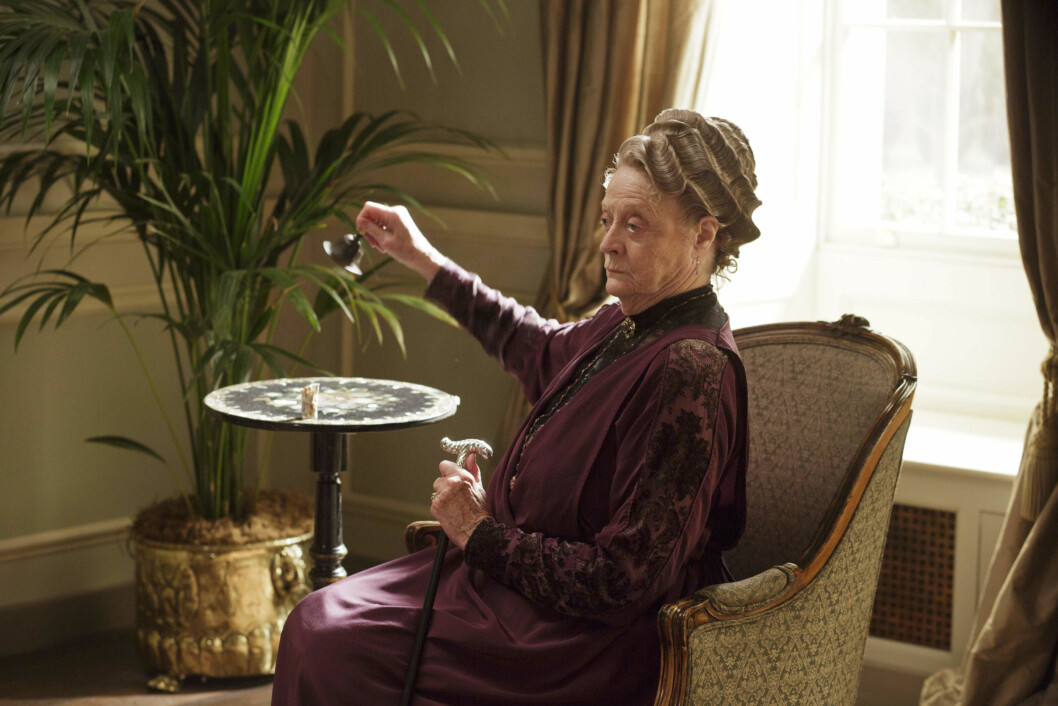 Maggie Smith gör comeback i filmen Downton Abbey.