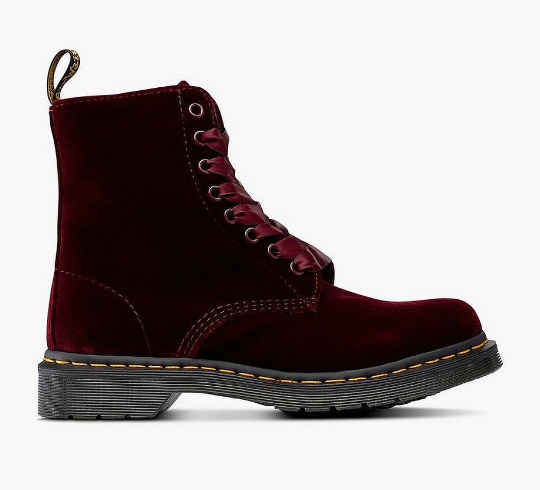 Vinröda dr martens