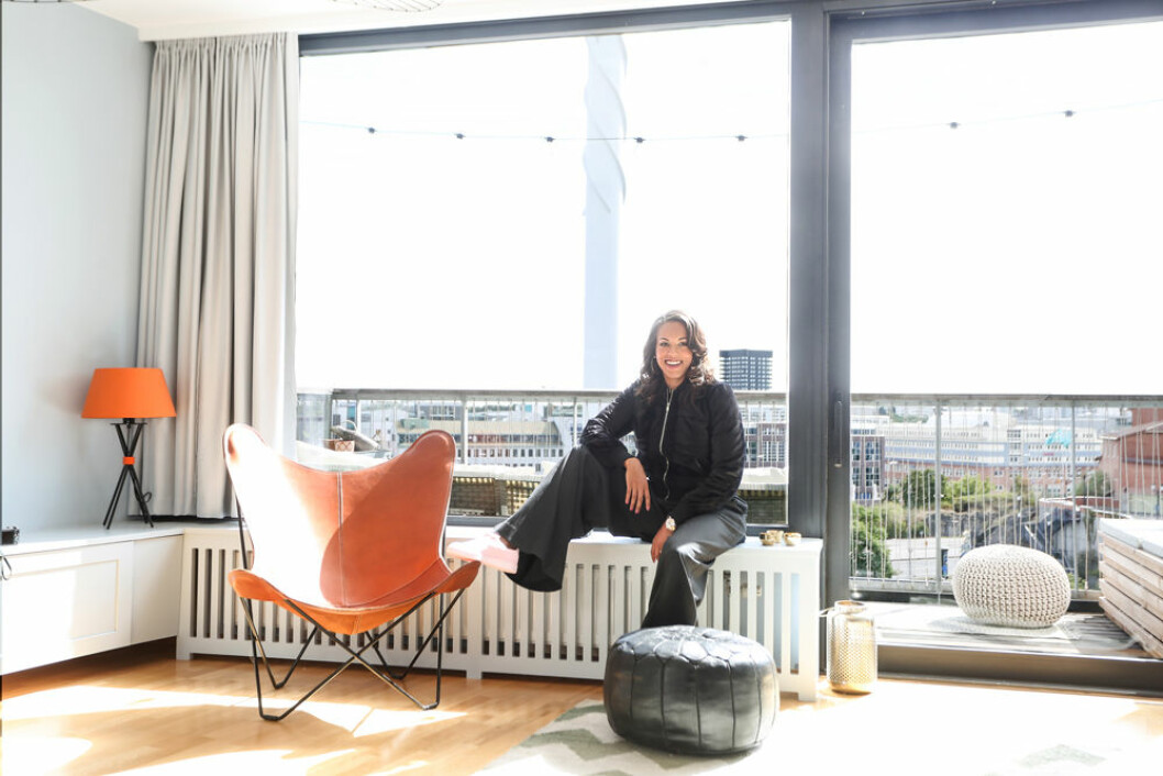 Klart att queen E har en utsikt som kan mäta sig med en NYC-skyline. Lägenheten har dessutom inte bara en, utan två härliga balkonger. Klart att queen E har en utsikt som kan mäta sig med en NYC-skyline. Lägenheten har dessutom inte bara en, utan två härliga balkonger.