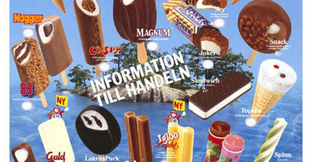 En modell tappar skon på Eley Kishimoto A/W 2009. En modell tappar skon på Eley Kishimoto A/W 2009.