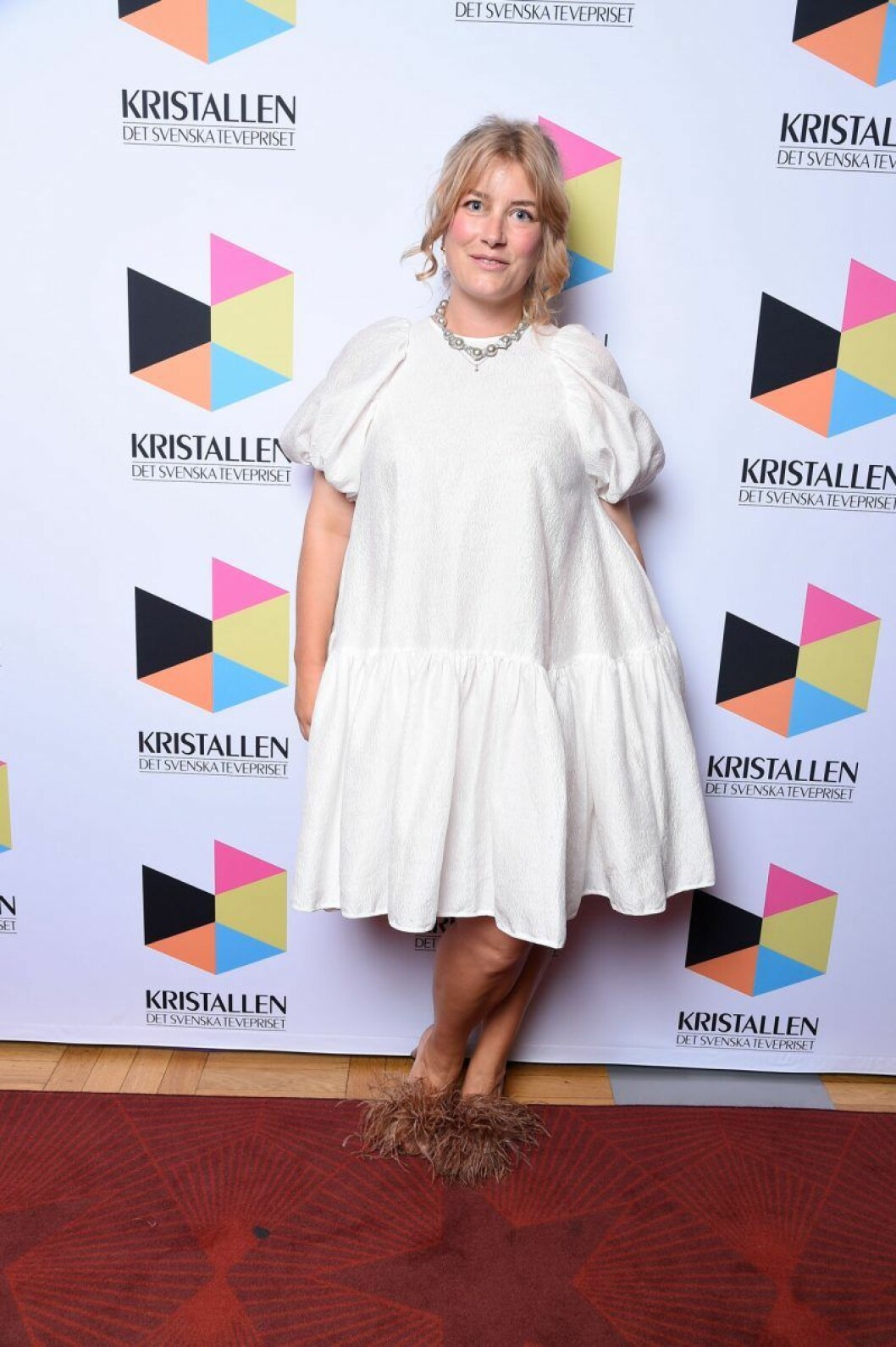 Elsa Billgren. Elsa Billgren på röda mattan på Kristallen 2020