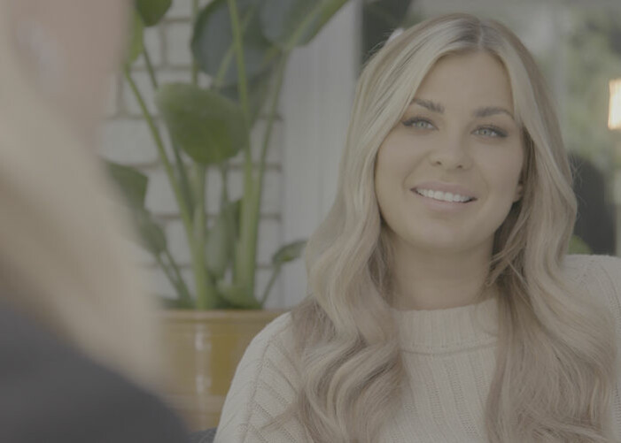 TV-profilen Emma Hellström är en av alla kvinnor som lider av endometrios.