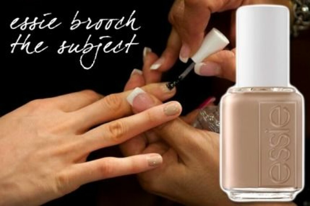 Essie "Brooch the Subject", backstage på DKNY S/S 2012.