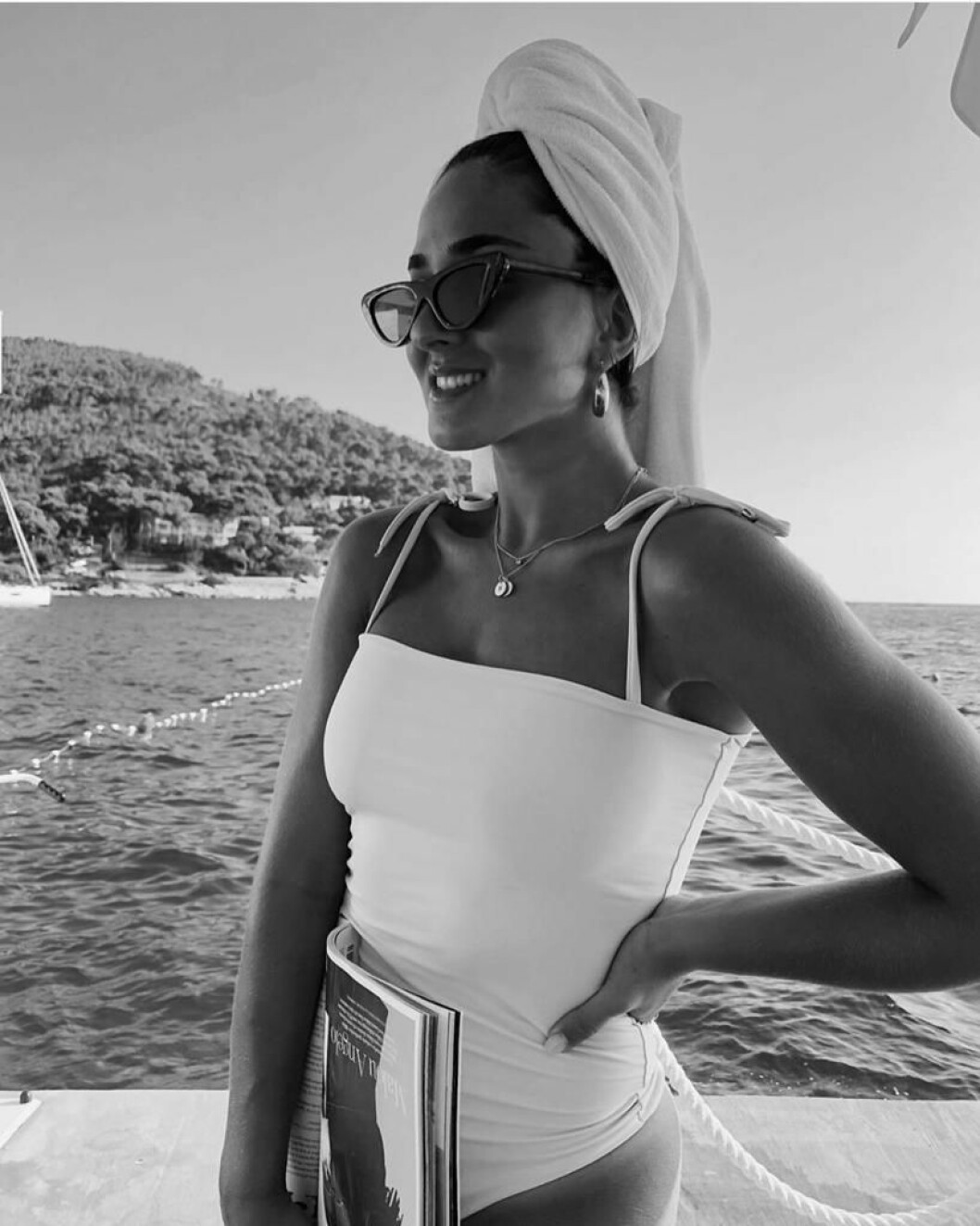 ”Jag hittade min allra första baddräkt undanstuvad i en vrå för ett tag sedan. Den var inte toppenbra gjord, haha!”, säger Felicia som nu sytt badkläder i över fyra år. FL Swimwear baddräkt
