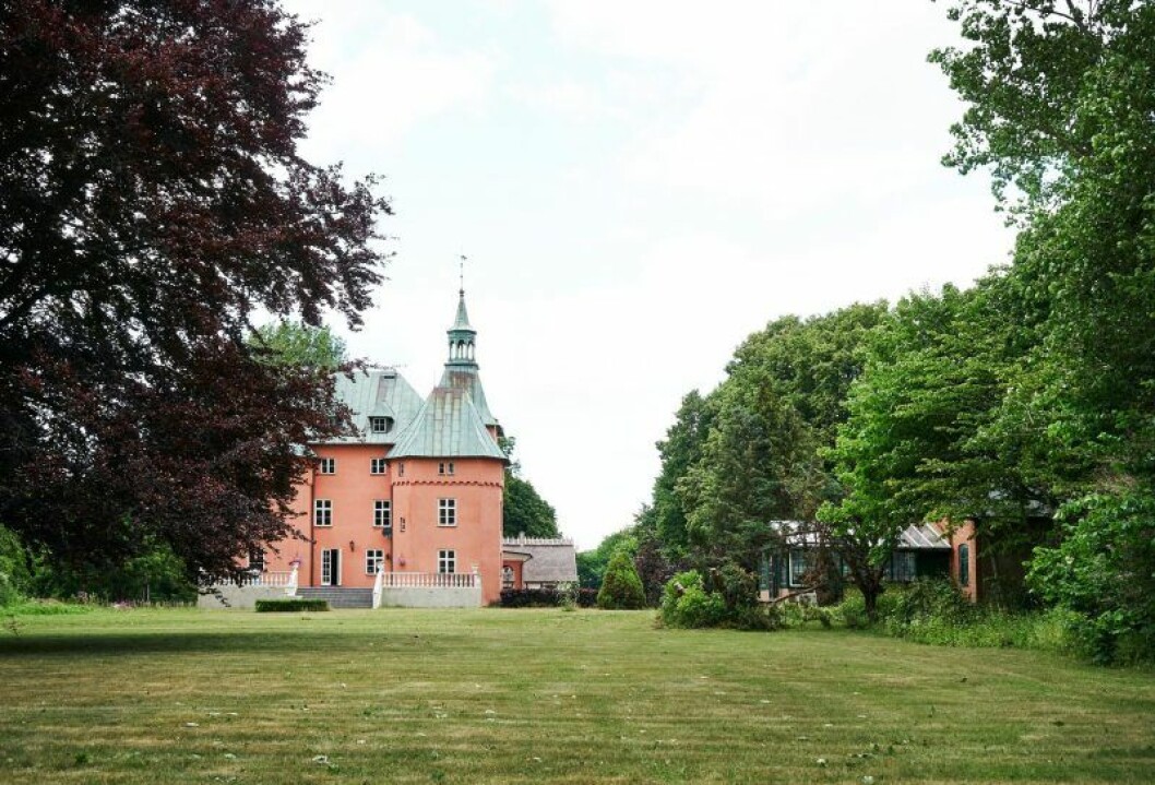 Garsnas slott till salu