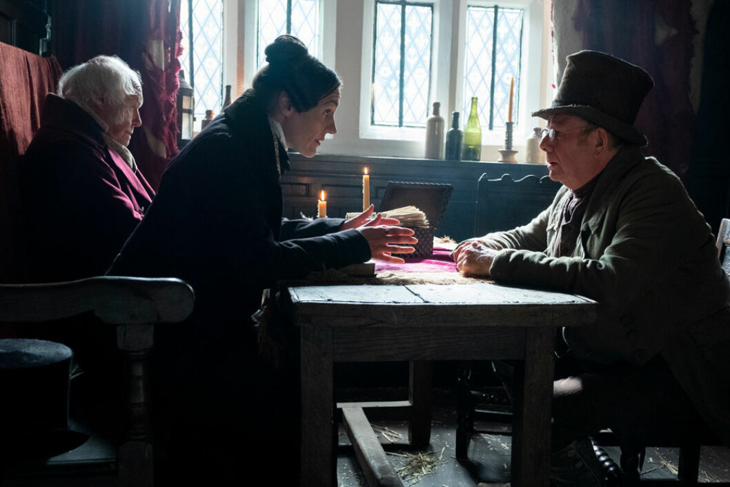 Anne Lister (Suranne Jones) vid förhandlingsbordet i Gentleman Jack. Foto: HBO Suranne Jones som Anne Lister i Gentleman Jack.