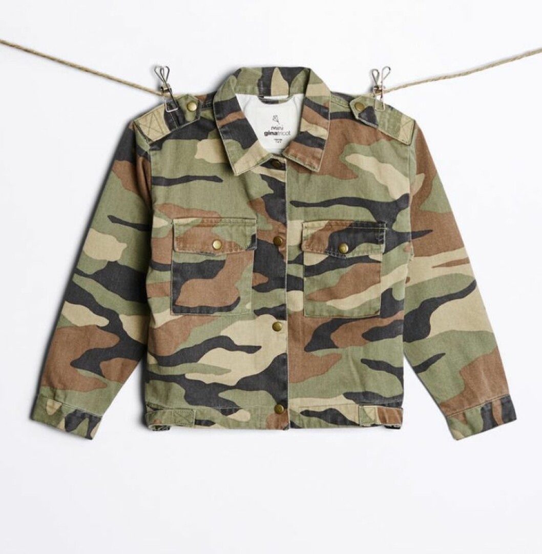 Gina tricot mini barnkollektion militärgrön