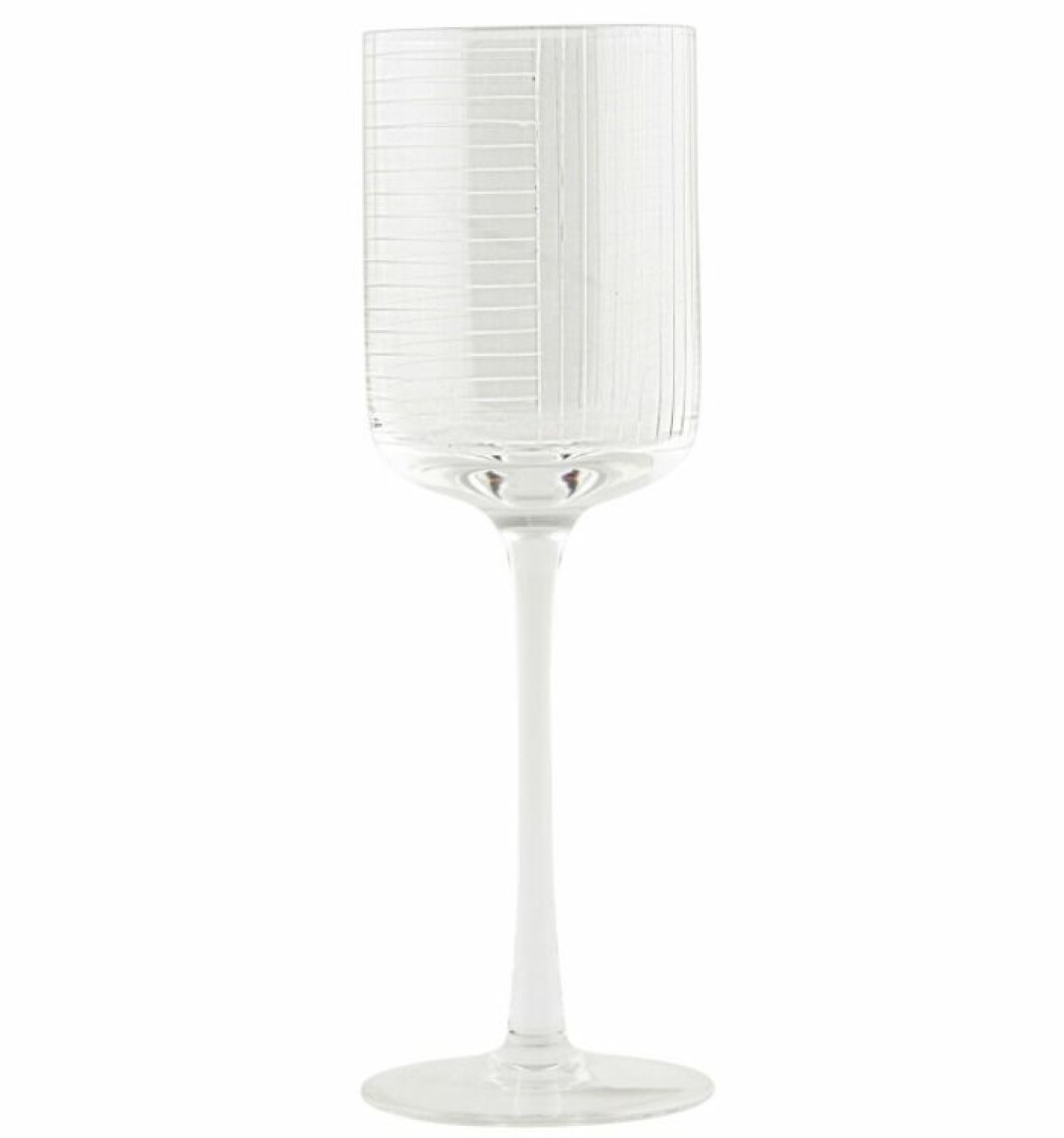 Vinglas från <a href="http://clk.tradedoubler.com/click?p=295040&a=3024831&g=0&url=https%3A%2F%2Froyaldesign.se%2Fcheck-rodvinsglas" target="_blank" rel="noopener">House Doctor</a>.