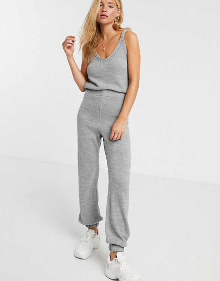 Grått stickat set från Asos Design