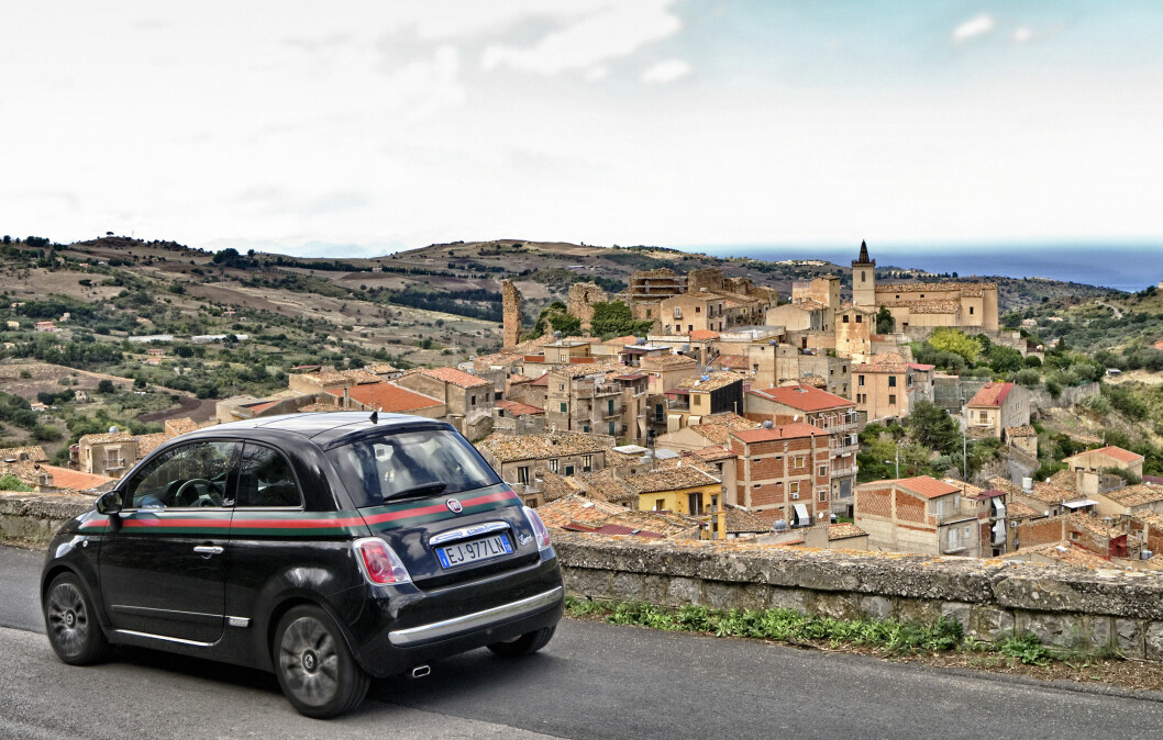 Samarbetet med Fiat resulterade i en liten Gucci-bil. gucci fiat 500