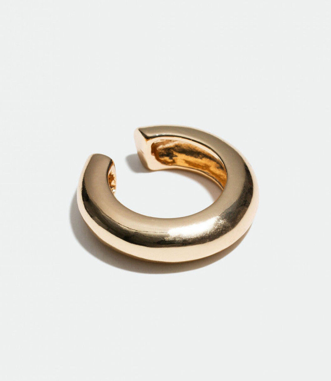 Guldfärgad, stilren earcuff från Glitter