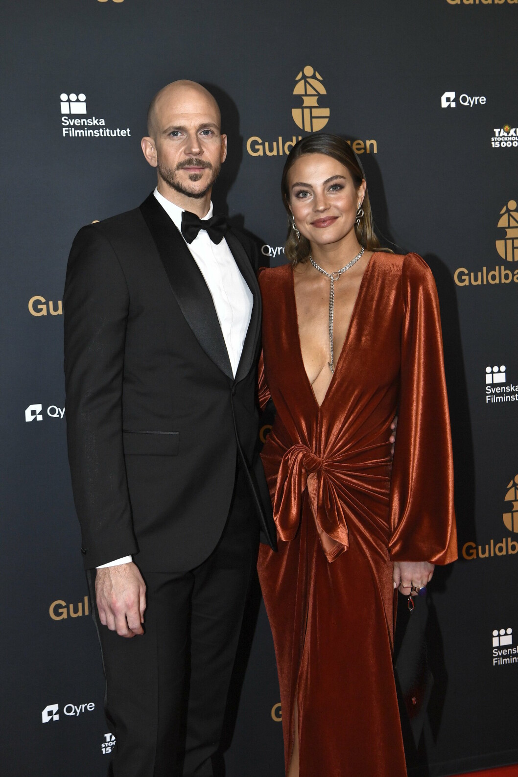 Gustaf Skarsgård med Caroline Sjöstrand