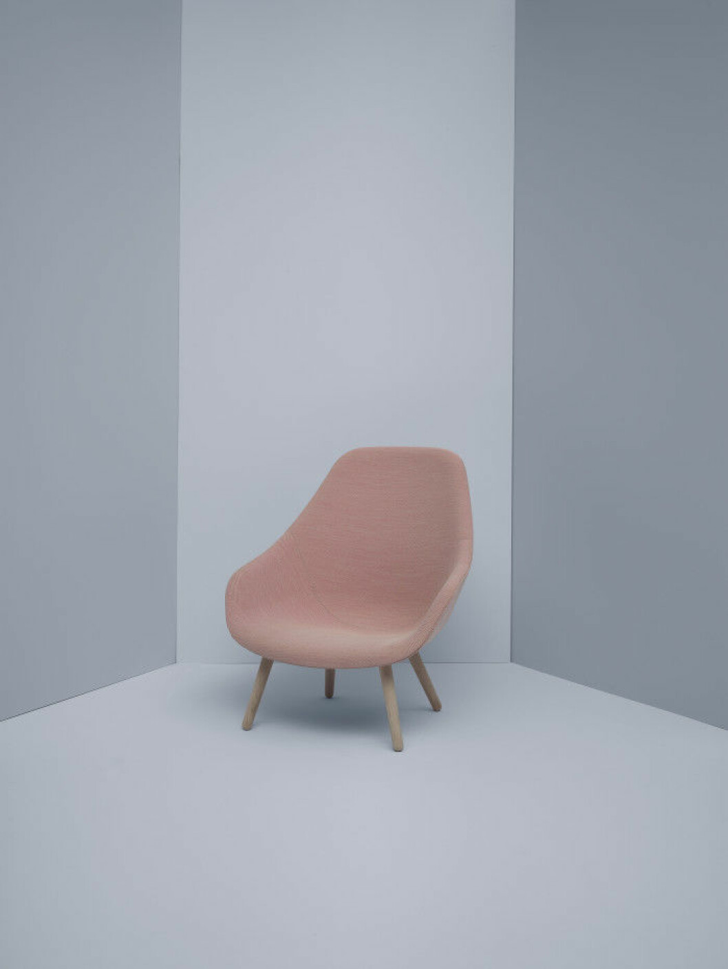 Rosa fåtölj, Hay, 12 659 kr hayv