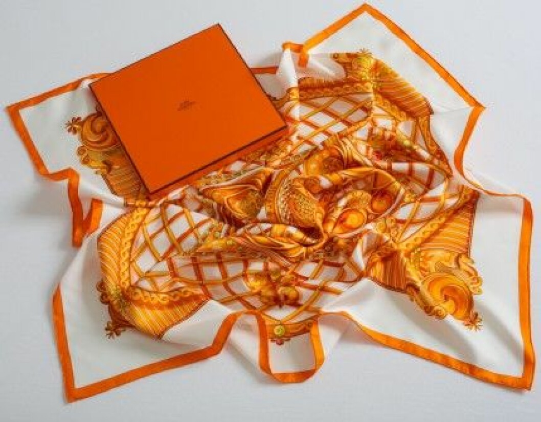 Drömscarfen från Hermès. hermes scarf sverige