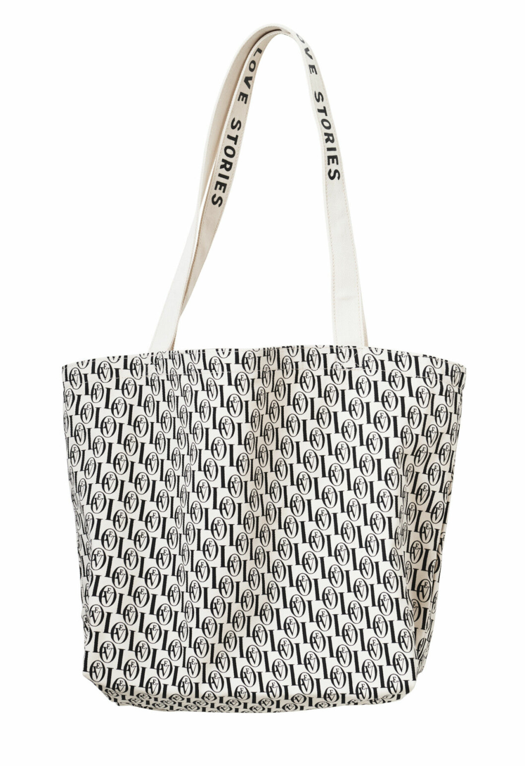 H&M släpper badkollektion med Love Stories – strandväska med monogram