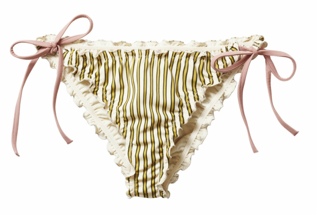H&M släpper badkollektion med Love Stories – randig bikiniunderdel med volanger