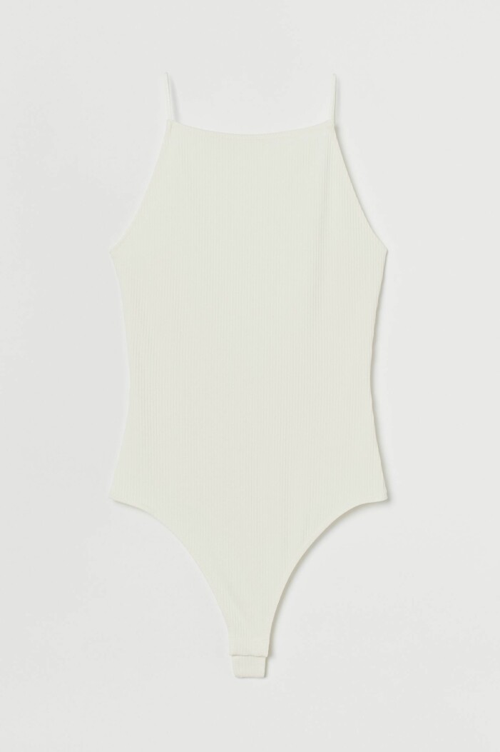 vit ribbstickad stringbody från H&M