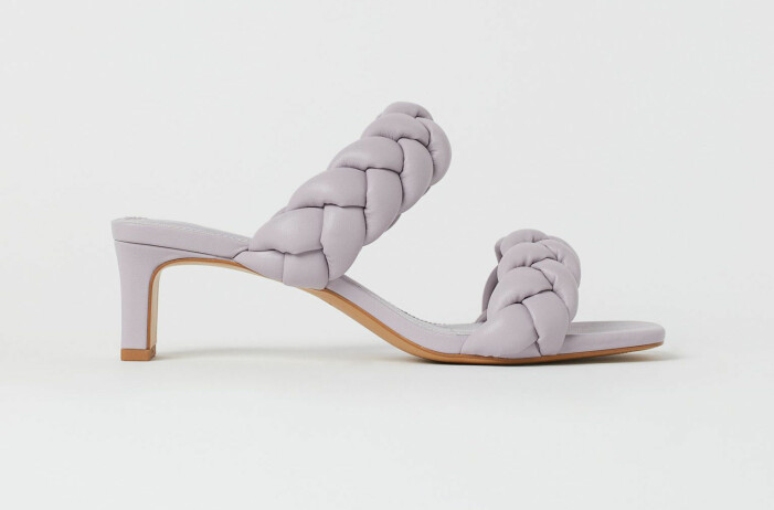 lila vävda sandaler med klack från H&M