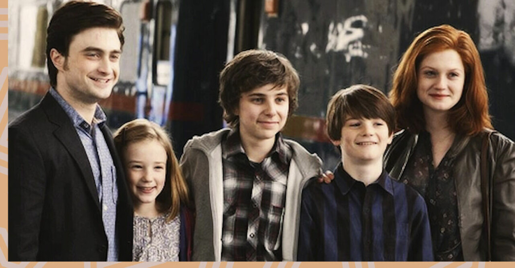 harry potter och ginny weasley med sina tre barn, bild ur filmatiseringen av Harry Potter och dödsrelikerna del två