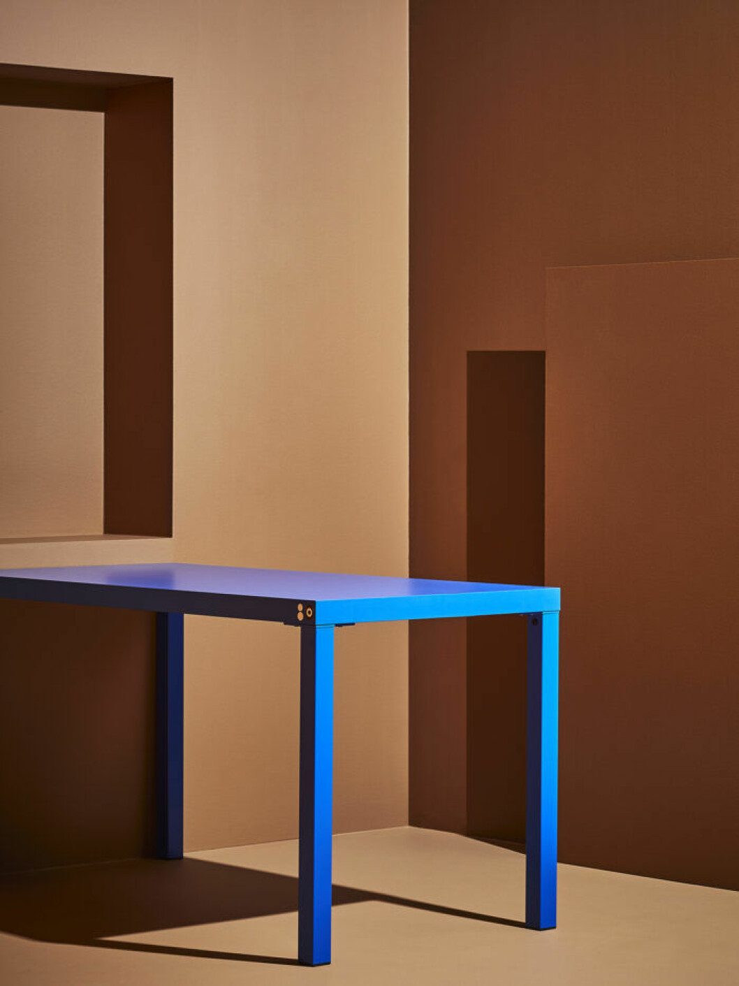 Bord i design av Craig Redman och Sarah Andelman för Ikea Förnyad.