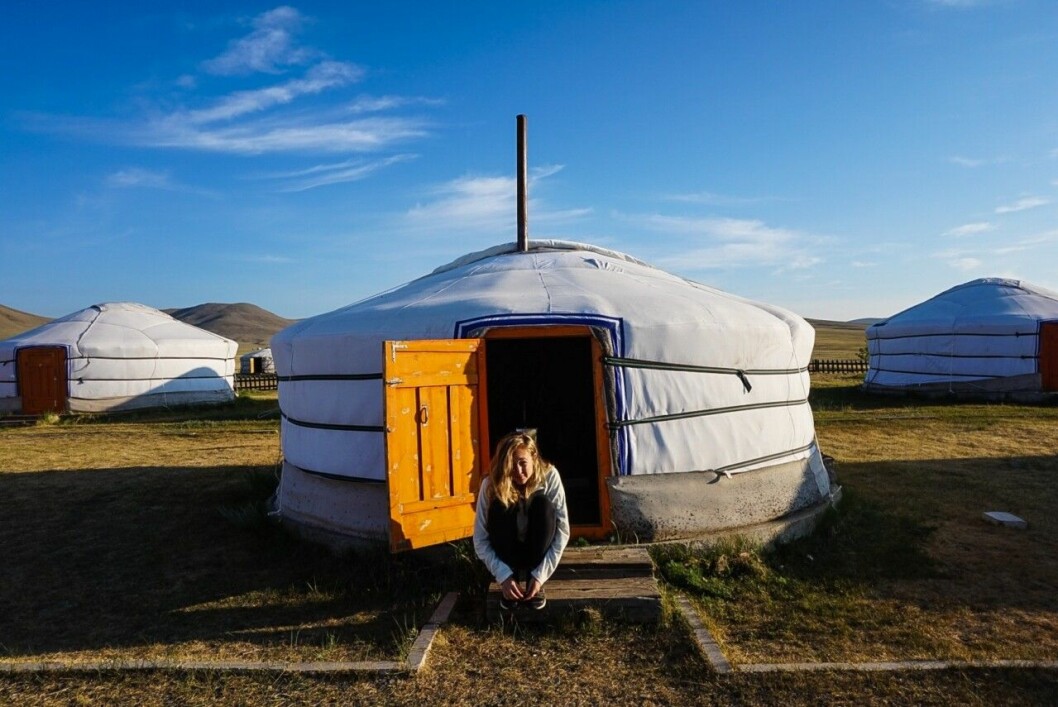 Det bästa med att resa själv är att du får göra precis det du vill utan att behöva ta hänsyn till någon annan, menar Emma. (Plats: Mongoliet) En av resorna Emma gjorde var 12 månader backpacking i Asien.