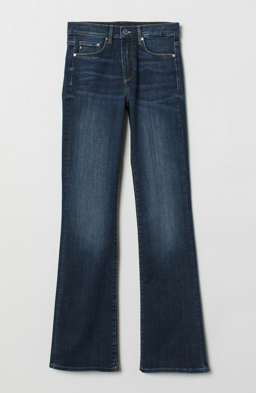 Jeans för dam till våren 2019 i bootcut-modell