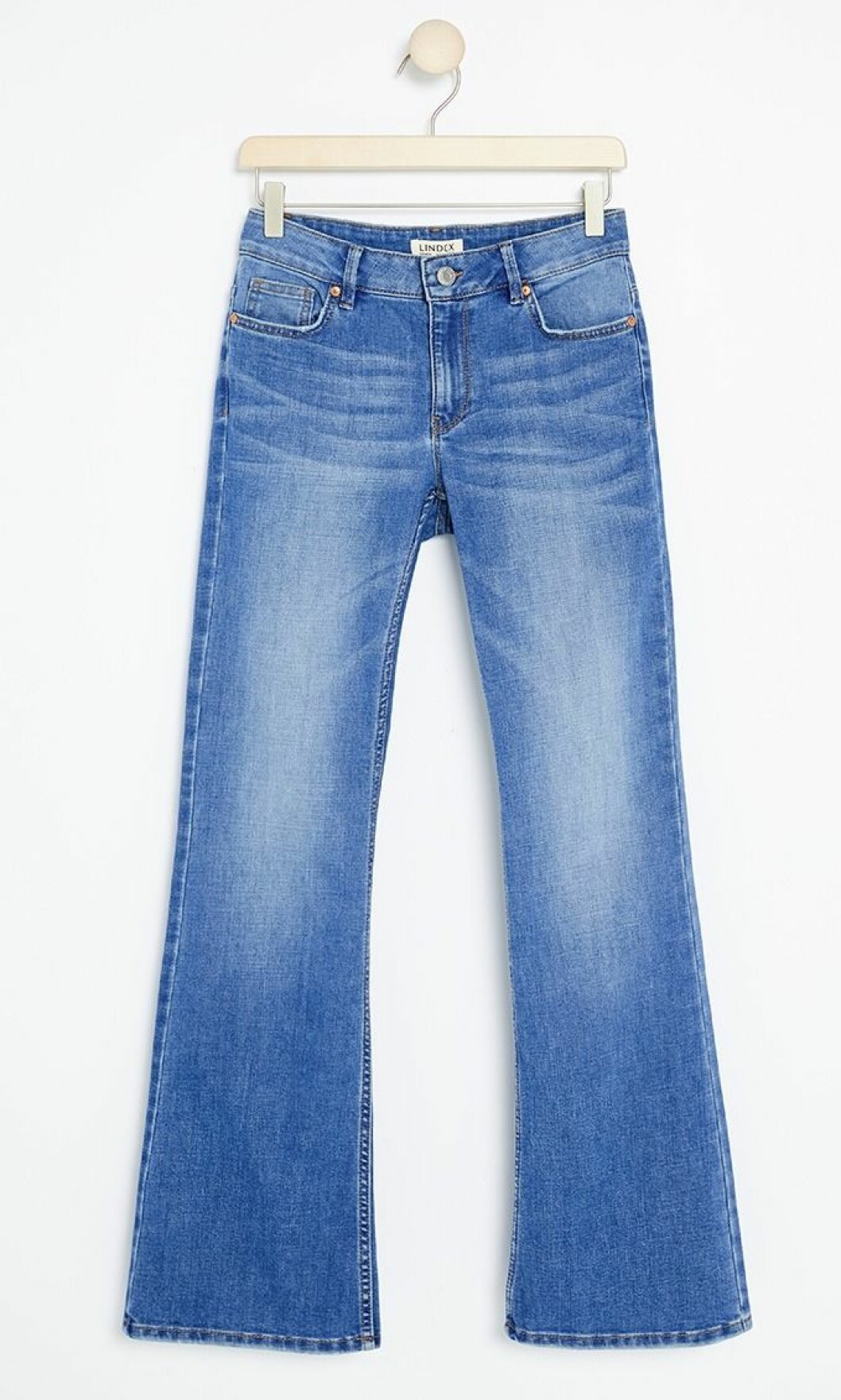 Jeans i bootcut-modell till våren 2019