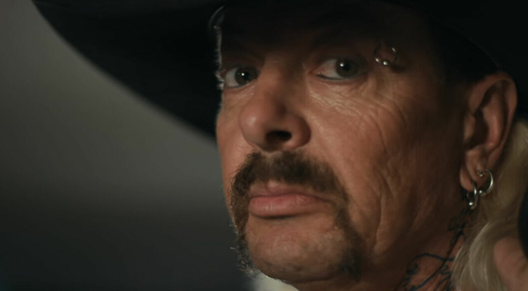 Jack Sparrow, är det du? Nej det var visst bara Joe Exotic i samma kajal. Joe Exotic i Tiger King