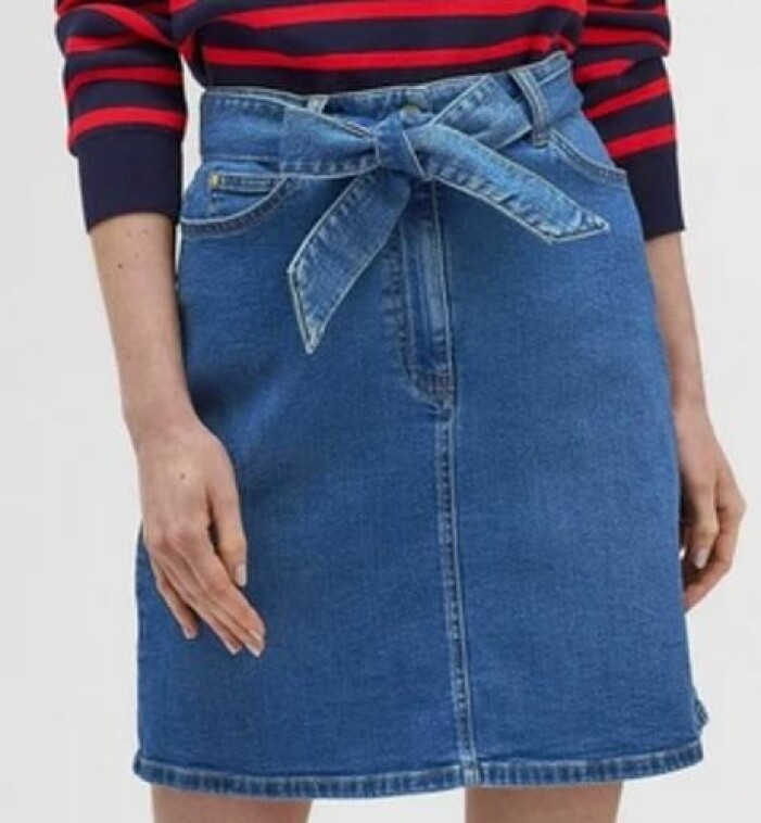 Jeanskjol med rosett från Lindex.
