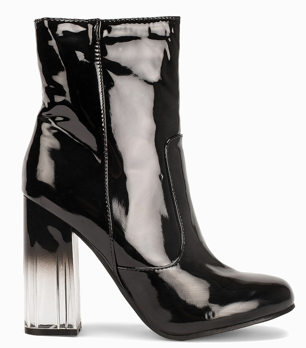 lackboots