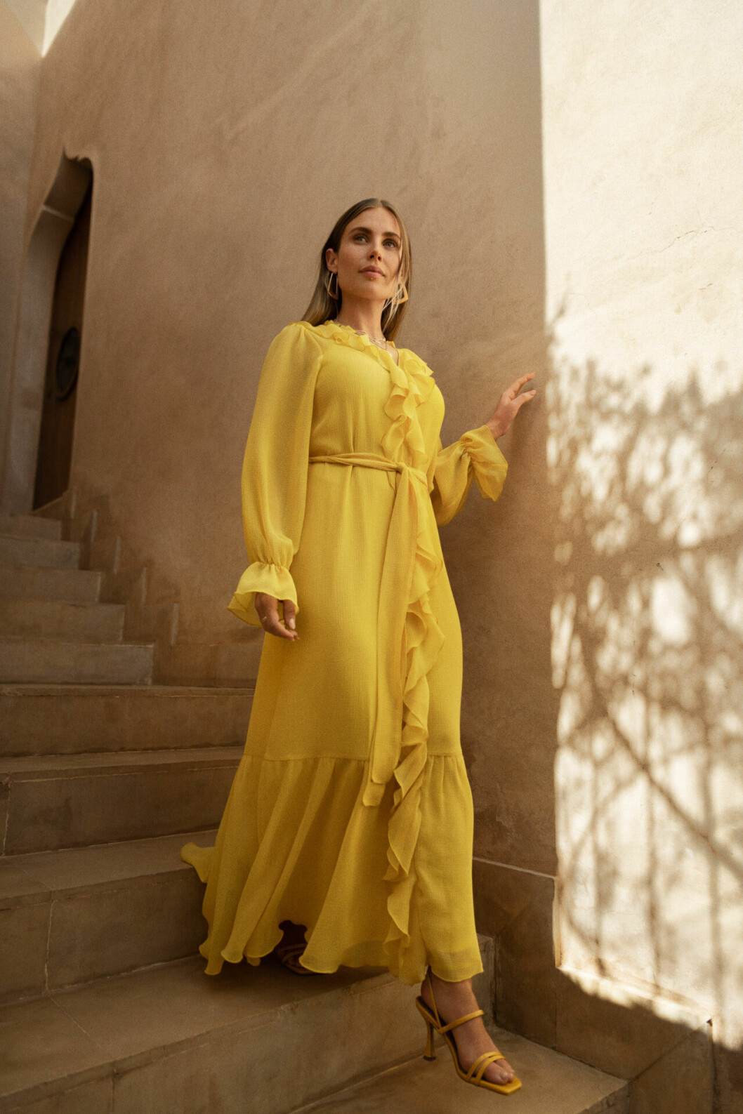 Maja Nilsson Lindelöf x Gina tricot – gul klänning